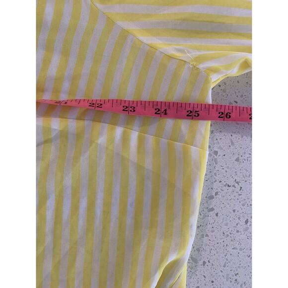 NWT Torrid button Up Blouse Semi Shear Stripped Long Sleeve Size 2 2XL - Picture 4 of 6